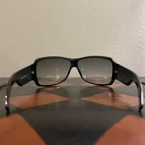 Gucci | Accessories | Gucci Black Frame W Pink Crystal Gg  display picture 2